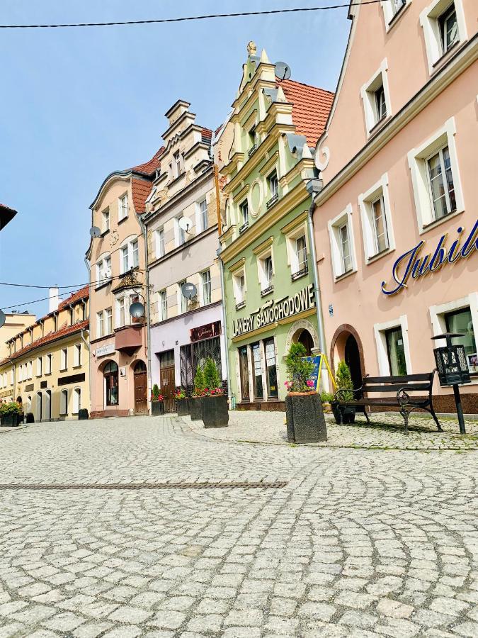Dwupietrowy Apartament W Centrum Miasta Z Darmowym Miejscem Parkingowym Pod Zlotym Lwem VIII Klodzko Luaran gambar