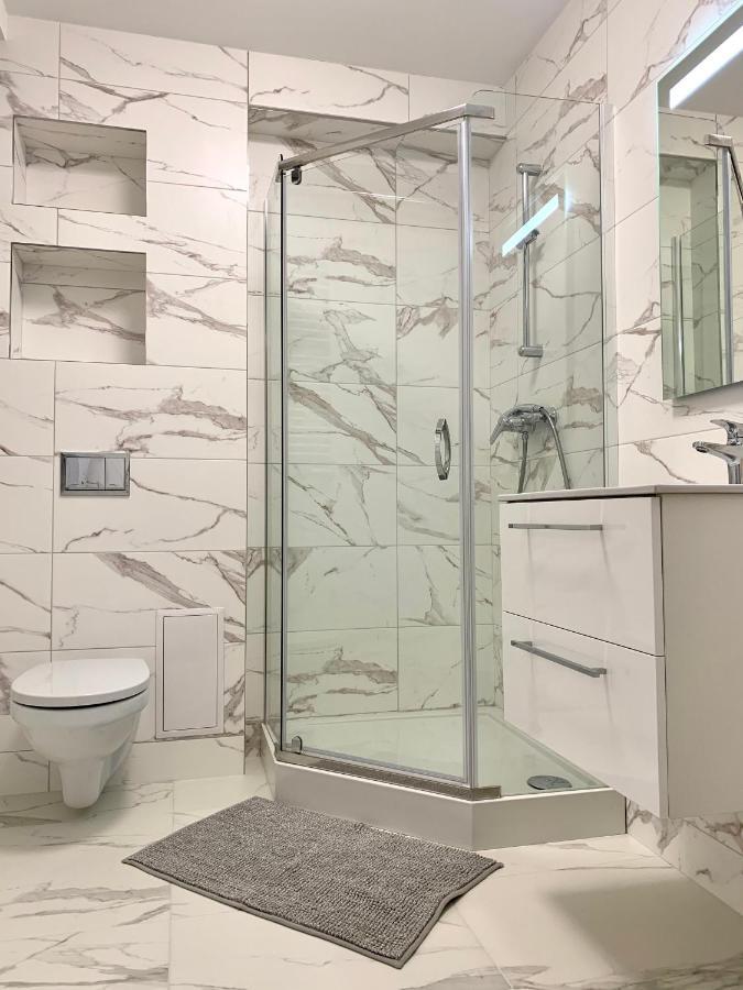 Dwupietrowy Apartament W Centrum Miasta Z Darmowym Miejscem Parkingowym Pod Zlotym Lwem VIII Klodzko Luaran gambar