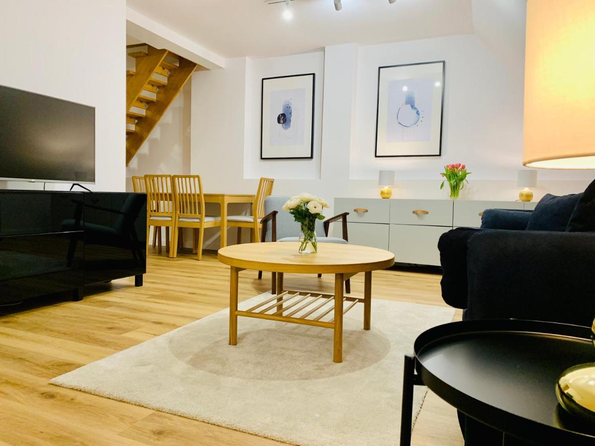 Dwupietrowy Apartament W Centrum Miasta Z Darmowym Miejscem Parkingowym Pod Zlotym Lwem VIII Klodzko Luaran gambar