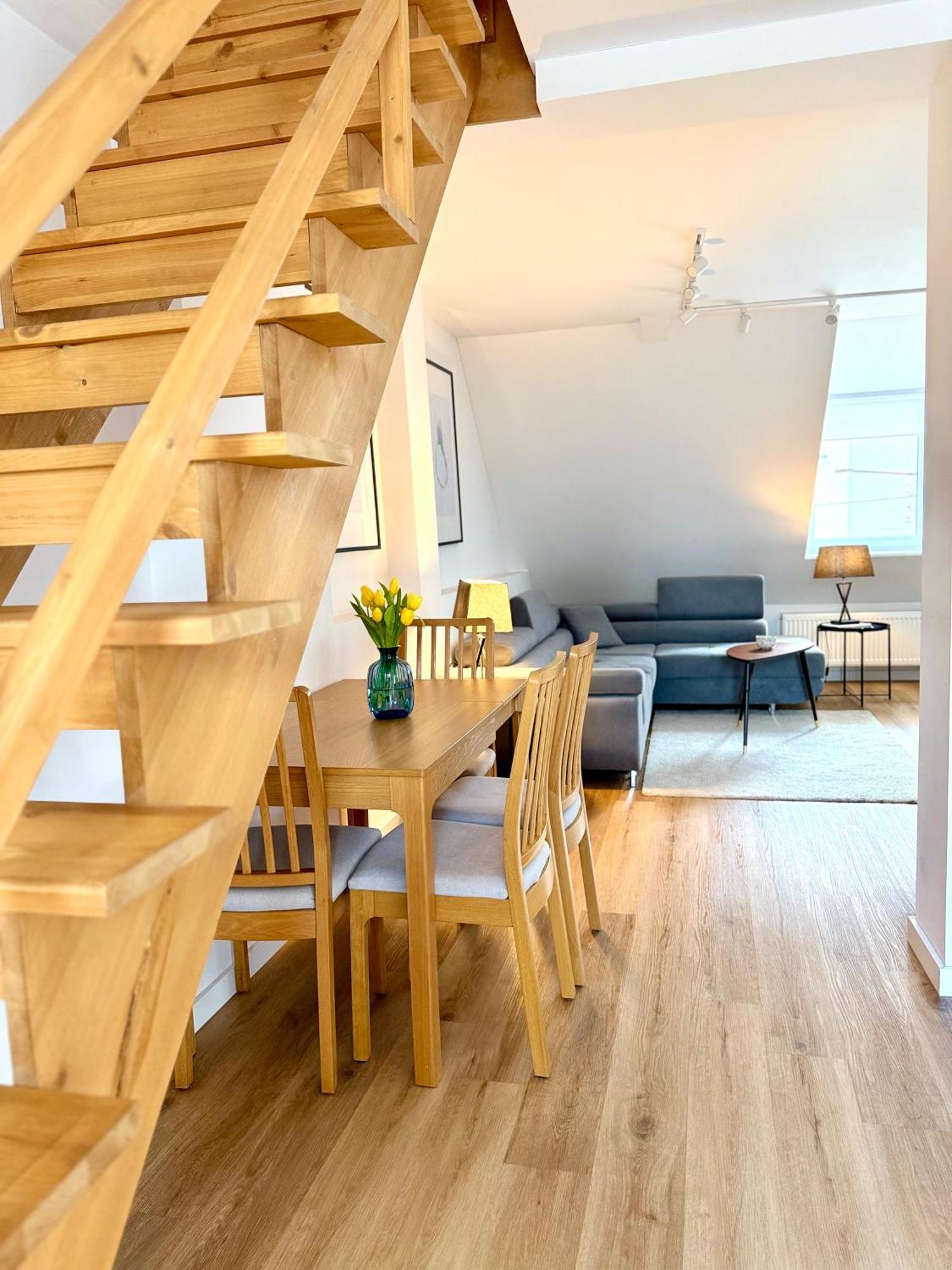 Dwupietrowy Apartament W Centrum Miasta Z Darmowym Miejscem Parkingowym Pod Zlotym Lwem VIII Klodzko Luaran gambar